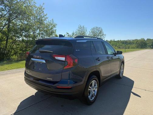Marine Metallic 2022 GMC Terrain SLE