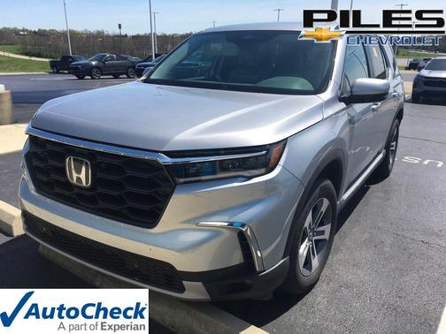 Lunar Silver Metallic 2025 Honda Pilot EX-L