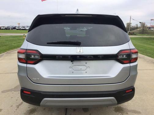 Lunar Silver Metallic 2025 Honda Pilot EX-L