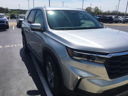 Lunar Silver Metallic 2025 Honda Pilot EX-L