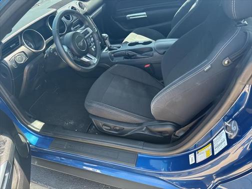 2022 Ford Mustang EcoBoost