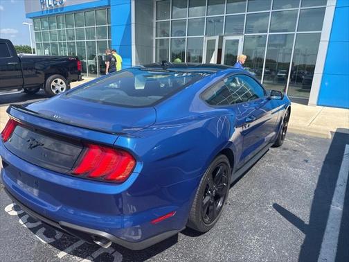 2022 Ford Mustang EcoBoost