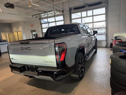 2025 GMC Sierra EV Max Range Denali