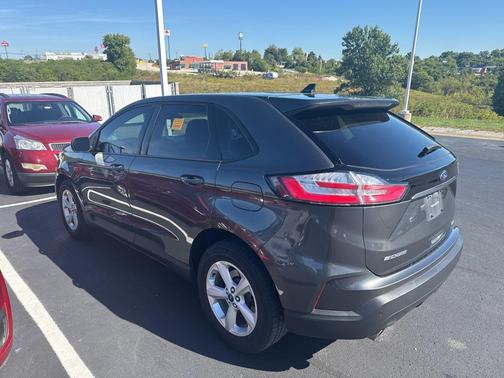 2020 Ford Edge SE