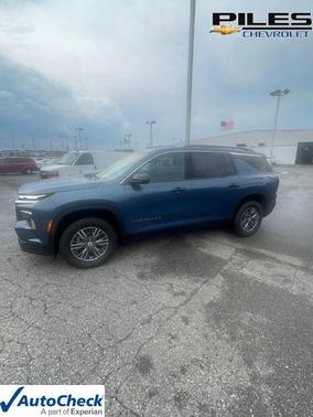 Lakeshore Blue Metallic 2024 Chevrolet Traverse LT