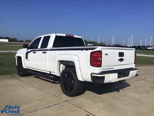 2017 Chevrolet Silverado 1500 Custom