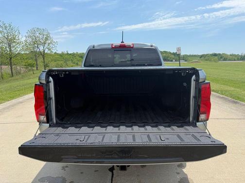 Sterling Gray Metallic 2024 Chevrolet Colorado Z71