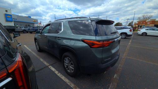 Silver Sage Metallic 2023 Chevrolet Traverse LT Cloth