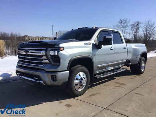2025 Chevrolet Silverado 3500 High Country