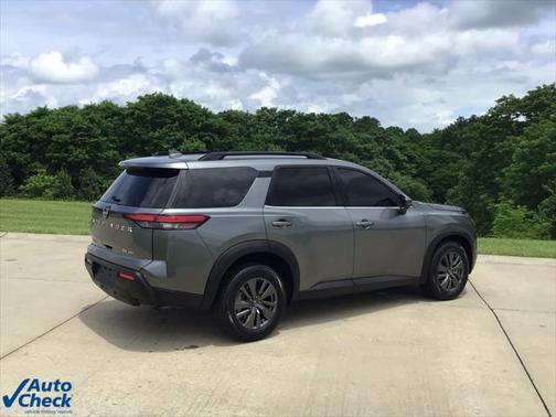 2022 Nissan Pathfinder SV 4WD