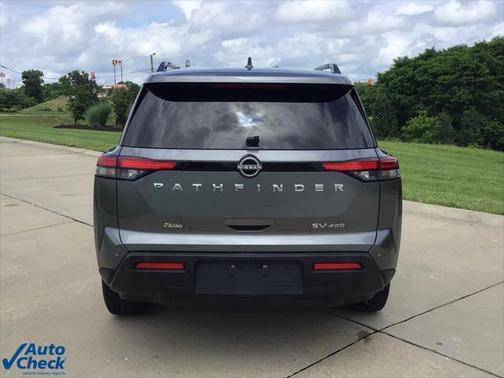 2022 Nissan Pathfinder SV 4WD