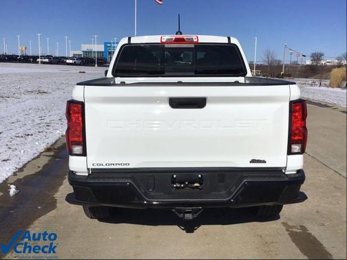 2024 Chevrolet Colorado WT