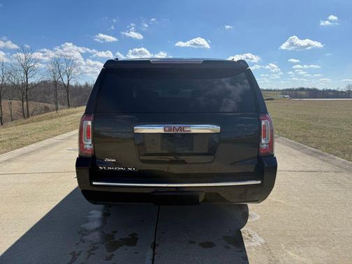 2016 GMC Yukon XL Denali