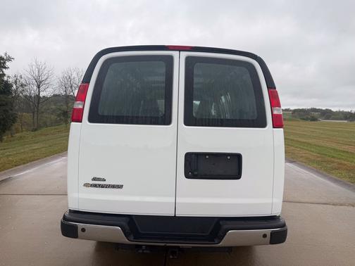 Summit White 2025 Chevrolet Express 2500 Work Van