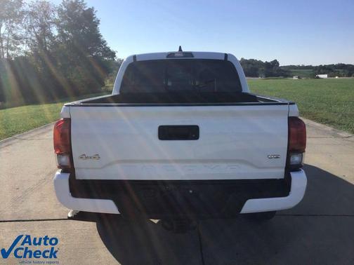 2022 Toyota Tacoma SR