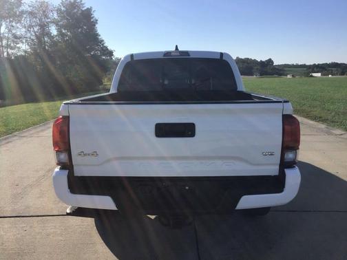 2022 Toyota Tacoma SR