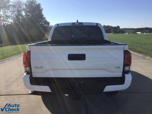 2022 Toyota Tacoma SR
