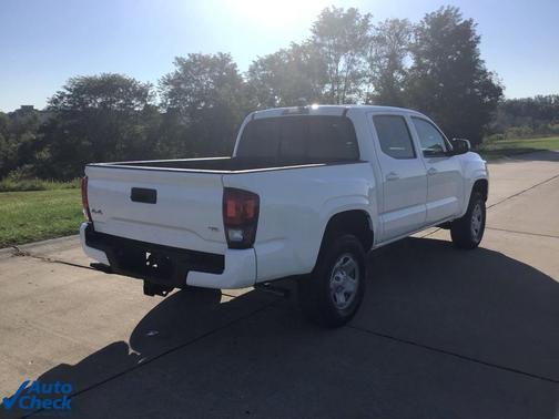 2022 Toyota Tacoma SR