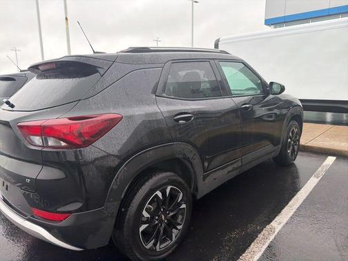 Mosaic Black Metallic 2023 Chevrolet Trailblazer LT