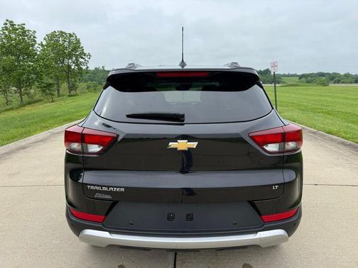 Mosaic Black Metallic 2023 Chevrolet Trailblazer LT