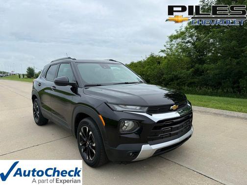 Mosaic Black Metallic 2023 Chevrolet Trailblazer LT