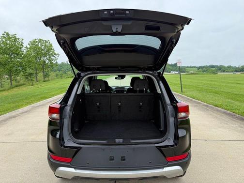 Mosaic Black Metallic 2023 Chevrolet Trailblazer LT