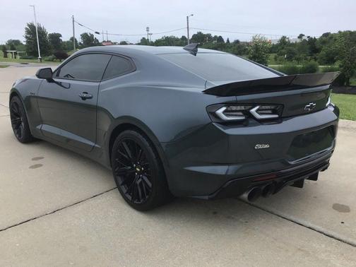 Shadow Gray Metallic 2022 Chevrolet Camaro RWD Coupe LT1
