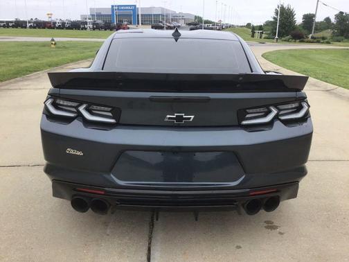 Shadow Gray Metallic 2022 Chevrolet Camaro RWD Coupe LT1