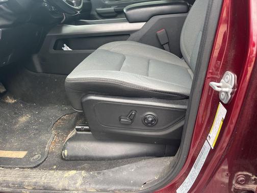 Delmonico Red Pearlcoat 2019 RAM 1500 Big Horn