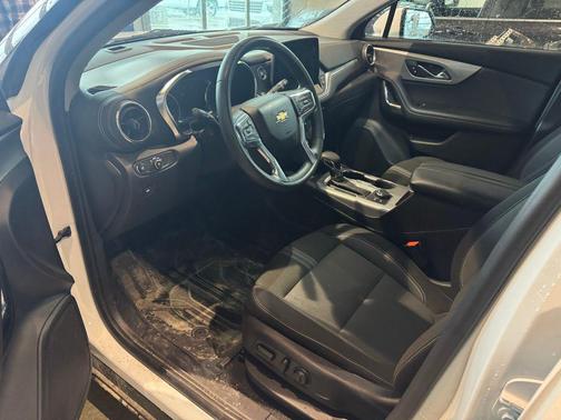 Summit White 2023 Chevrolet Blazer 2LT