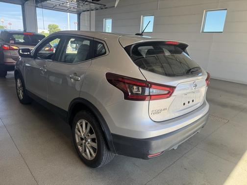 2022 Nissan Rogue Sport S