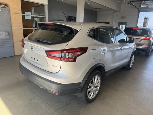 2022 Nissan Rogue Sport S