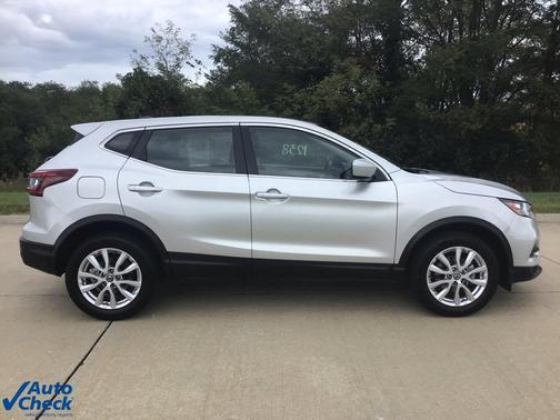 2022 Nissan Rogue Sport S
