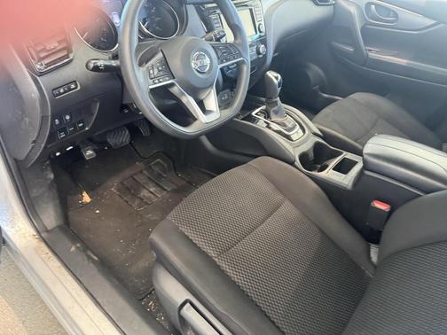 2022 Nissan Rogue Sport S