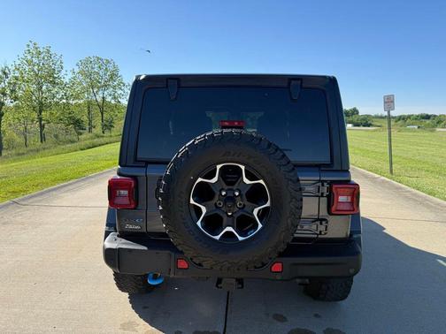 Granite Crystal Metallic Clearcoat 2022 Jeep Wrangler Unlimited 4xe Rubicon