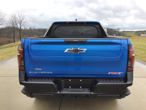 2025 Chevrolet Silverado EV RST