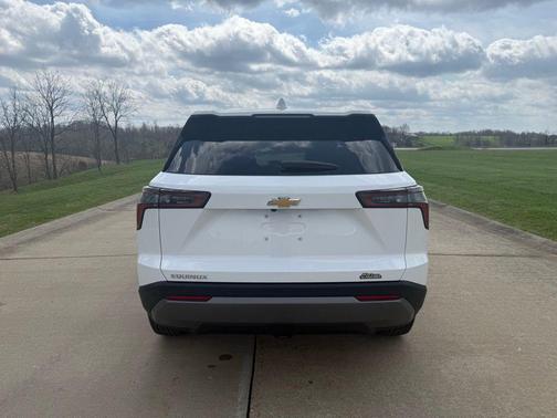 Summit White 2025 Chevrolet Equinox 1LT