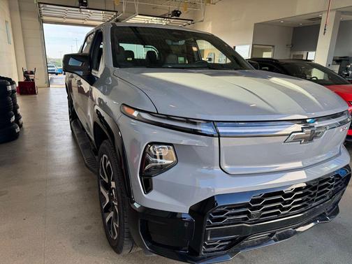 Slate Gray Metallic 2025 Chevrolet Silverado EV RST