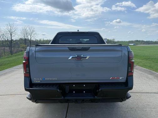 Slate Gray Metallic 2025 Chevrolet Silverado EV RST