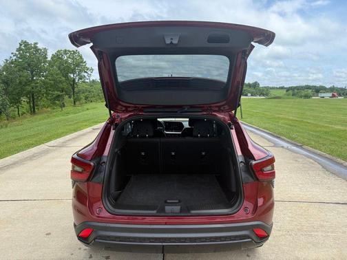 Crimson Metallic 2024 Chevrolet Trax FWD 1RS