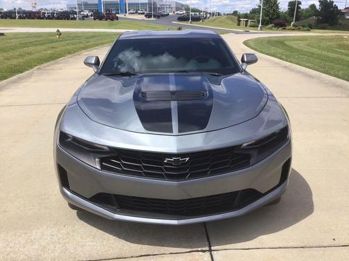 Satin Steel Metallic 2021 Chevrolet Camaro RWD Coupe LT1