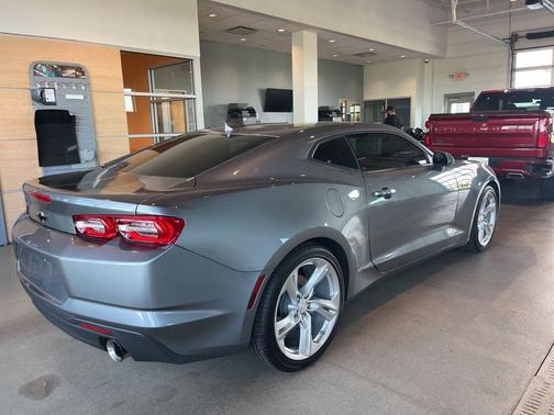 Satin Steel Metallic 2021 Chevrolet Camaro RWD Coupe LT1