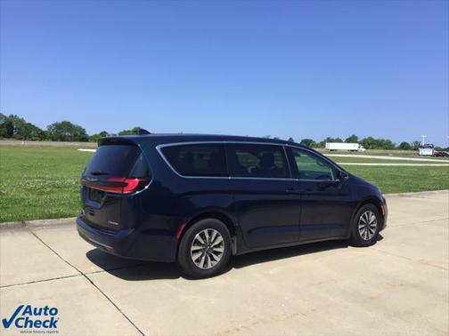 2022 Chrysler Pacifica Hybrid Touring L