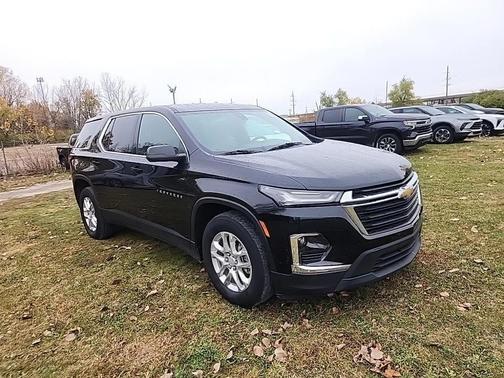 2023 Chevrolet Traverse LS