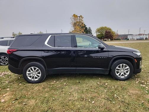 2023 Chevrolet Traverse LS