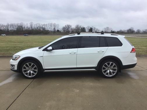 2019 Volkswagen Golf Alltrack TSI S