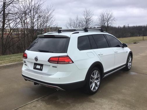 2019 Volkswagen Golf Alltrack TSI S