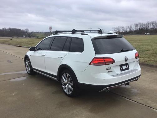 2019 Volkswagen Golf Alltrack TSI S