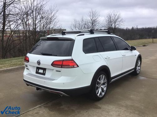 2019 Volkswagen Golf Alltrack TSI S