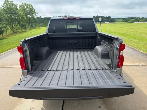 Sterling Gray Metallic 2026 Chevrolet Silverado 1500 High Country